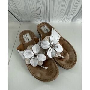 Clarks Artisan White Leather Floral Wedge Thong Sandals Women's 7M